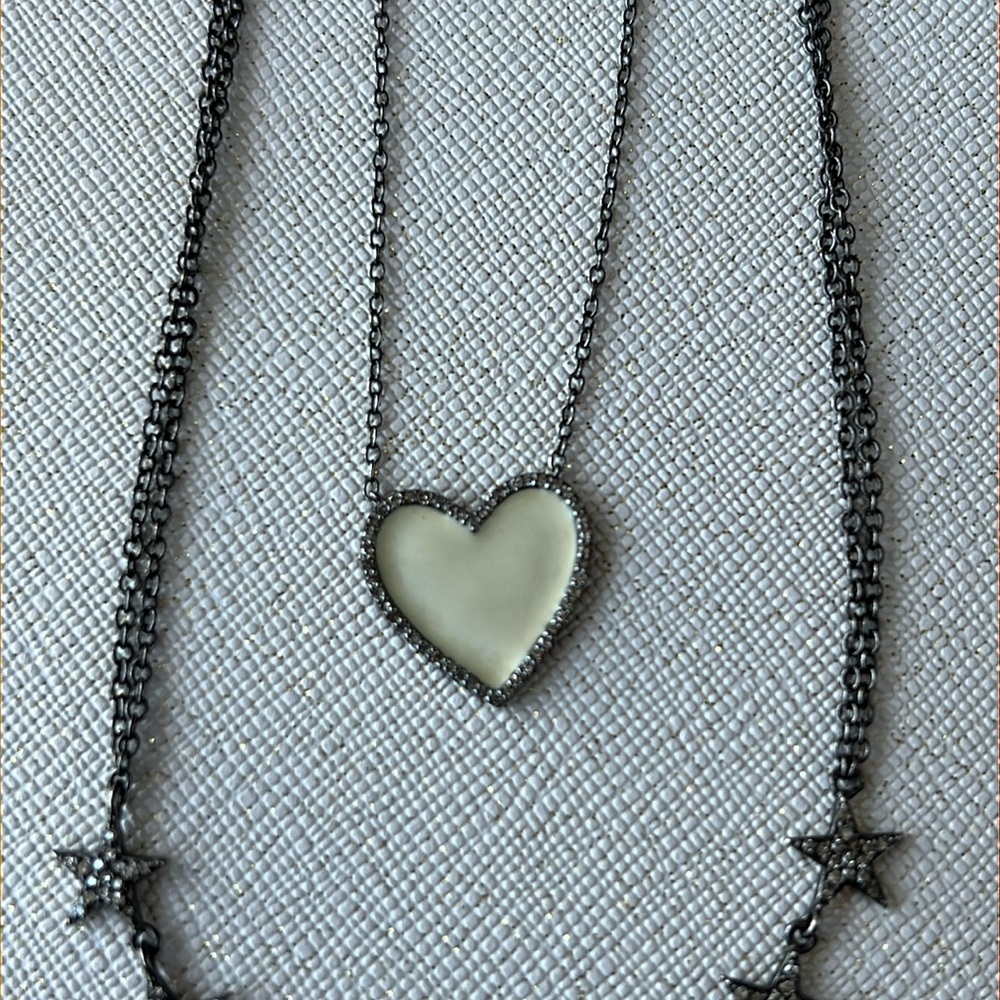 Heart pave Necklace - Picture 3 of 4